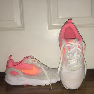 Nike tennis shoes